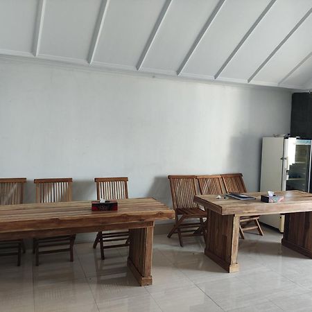 Ega S Hostel Batununggul Esterno foto