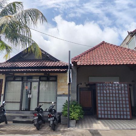 Ega S Hostel Batununggul Esterno foto