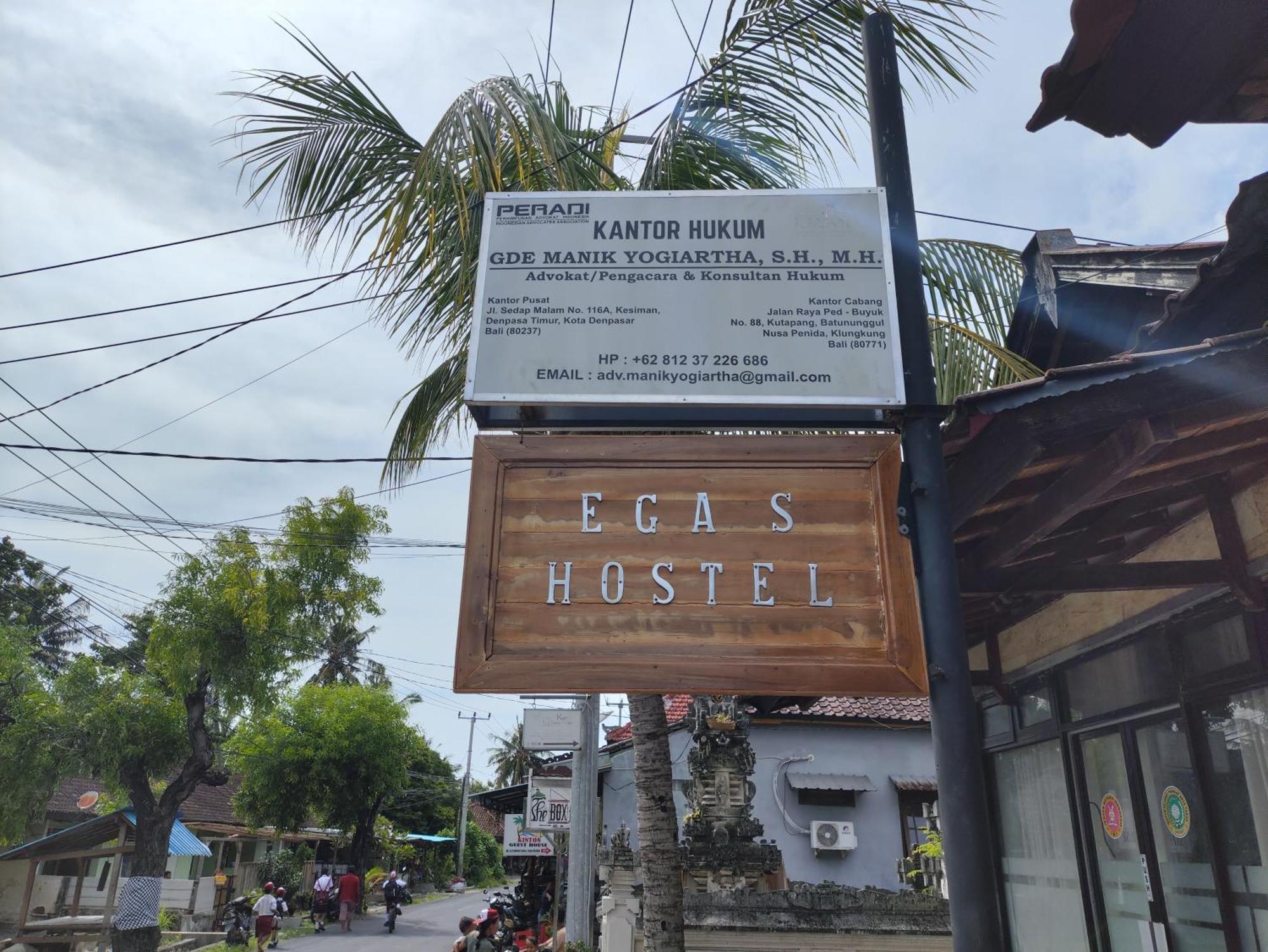 Ega S Hostel Batununggul Esterno foto